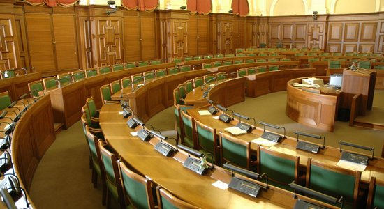 Tikai 20 deputāti apmeklējuši visas Saeimas sēdes; visvairāk kavējumu Cilevičam, Bitei un Bišofai