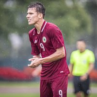 Latvijas U-21 izlase pēc palikšanas mazākumā zaudē Bulgārijas futbolistiem