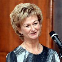 Супруга президента Латвии патронирует семь проектов, Вейонис — 12 проектов