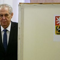 Par Čehijas prezidentu atkārtoti ievēlē eiroskeptiķi Zemanu