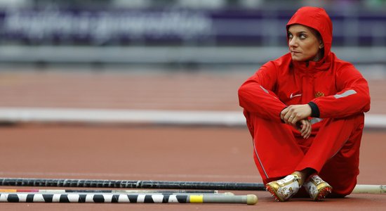 SOK Isinbajevai var atņemt jauniešu Olimpiādes sūtnes godu