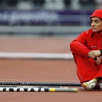 Isinbajeva: ceru, Krievijas diskvalifikācijā necietīs 'nevainīgie' sportisti