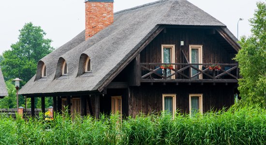 Autentiskā mājas galvassega – niedru jumts. Priekšrocības, trūkumi un būtiskas nianses