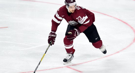 Bļugers atzīts par 2022. gada Latvijas labāko hokejistu ekspertu aptaujā