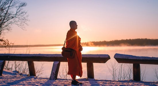 Taizemes budistu mūks Latvijā atklās meditācijas telpu un vadīs nodarbības