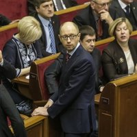 Украинская Рада не приняла отставку премьера Яценюка