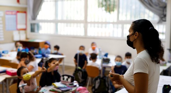 Izraēlā atsāk darbu Irānas uzbrukuma dēļ slēgtās skolas