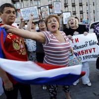 ES pagarinās sankcijas pret 150 fiziskajām un 37 juridiskajām personām saistībā ar Ukrainu