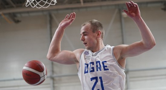 'Ogres' basketbolisti LIBL spēlē uzvar 'Latvijas Universitāti'