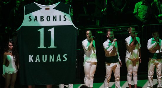 Foto: 'Žalgiris' godina Lietuvas basketbola leģendu Saboni