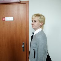 Strīķe tiesā uzvar Streļčenoku - stājies spēkā spriedums par viņas atjaunošanu amatā