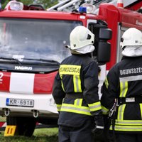 Передача: латвийские пожарные и пограничники все чаще становятся "денежными мулами"