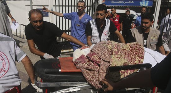 'Kara noziegums' – Palestīnas Sarkanais Pusmēness komentē Izraēlas triecienu ātrās palīdzības mašīnām