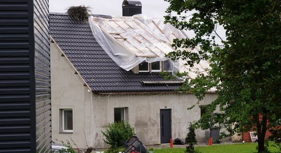 Ik minūti jauns pieteikums. Apdrošinātāji sāk apkopot vētras postījumu atlīdzības