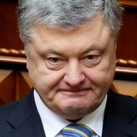 Tuvojoties Ukrainas parlamenta vēlēšanām, Porošenko ievēlēts partijas līdera amatā