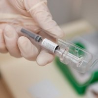 Pērn palielinājies atteikumu skaits vakcīnām pret difteriju un stinguma krampjiem