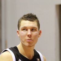 Dairis Bertāns nepārcelsies uz 'Partizan' un turpinās spēlēt 'Bilbao Basket'