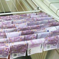 Мошенники за год украли из бюджета ЕС почти миллиард евро
