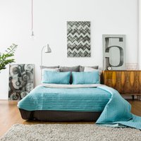 No gultas izvēles līdz nevēlamajiem aksesuāriem: padomi guļamistabas iekārtošanai
