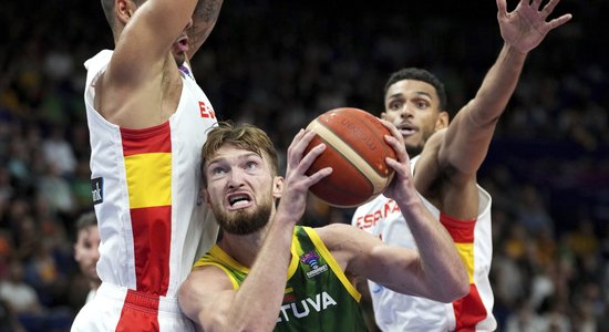 'Eurobasket 2022': Lietuva pagarinājumā zaudē Spānijai un paliek bez ceturtdaļfināla