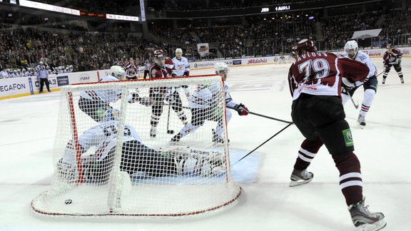 KHL spēle hokejā: Rīgas Dinamo - Metallurg Magņitogorska - 82