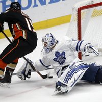 'Maple Leafs' uzvar pār 'Ducks' un pārņem vadību NHL kopvērtējumā