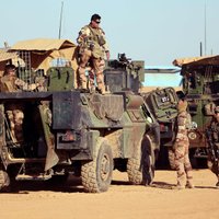 Makrons plāno būtiski samazināt Francijas karavīru skaitu Āfrikā