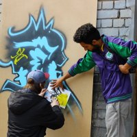 Jordānijas un Liepājas grafiti mākslinieki Liepājā demonstrē meistarību