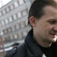 Vaškeviču atkal nolemj apcietināt; viņš joprojām ārstējas Austrijā