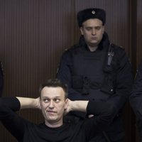 Алексей Навальный вышел на свободу после ареста