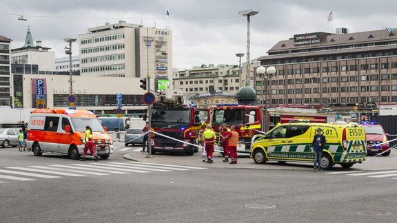 Turku uzbrucējs sadur vairākus cilvēkus  - 5