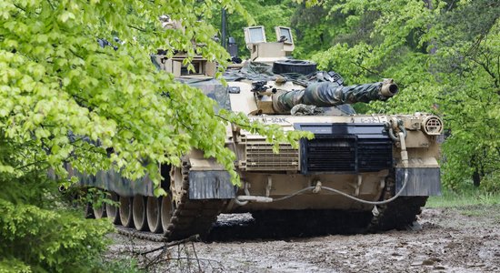 США перебросили 14 танков Abrams на базу НАТО в Польше 