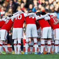 'Arsenal' komanda piekritusi algu samazinājumam par 12,5 procentiem