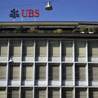 Šveices banku milzis UBS atlaidīs 10 000 darbinieku