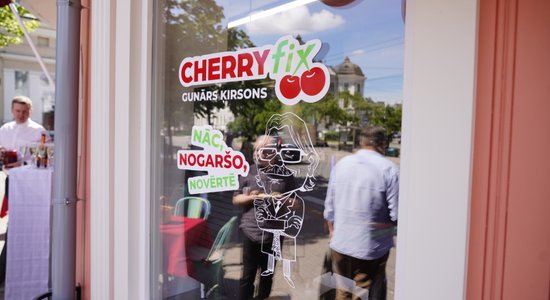 Ķirsona "Cherry Fix" Tērbatas ielā pārbūvēts nelikumīgi. Vai kopīgajam biznesam ar mazdēlu beigas?