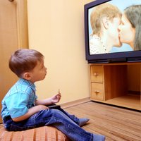 Galvenie grēki attiecībās – bērns un televizors
