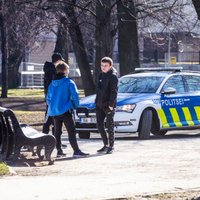 Ministrs: Igaunijas valdība apsver iespējas maksimāli ierobežot cilvēku savstarpējos kontaktus