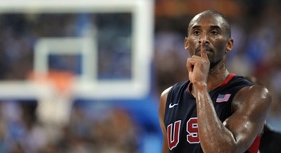 Fantastiskā finālspēlē ASV basketbolisti uzvar Spāniju un izcīna kāroto zeltu