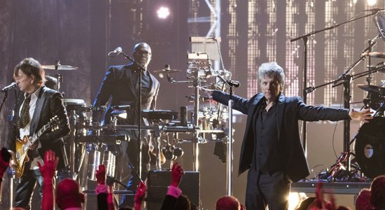 Grupa 'Bon Jovi' un Nina Simone uzņemtas Rokenrola slavas zālē