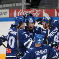 Maskavas 'Dinamo' KHL mačā uzveic Rīgas 'Dinamo' pretinieci cīņā par 'play-off' 'Slovan'