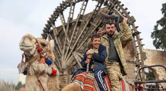 Ukraina palīdzēs stabilizēt situāciju Sīrijā, sola Zelenskis