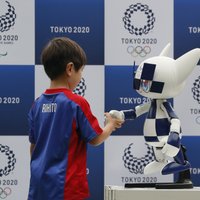 Tokijas olimpiskajās spēlēs skatītājus apkalpos dažādi roboti