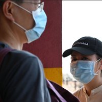 Mirušo skaits koronavīrusa uzliesmojumā Ķīnā sasniedz 1113
