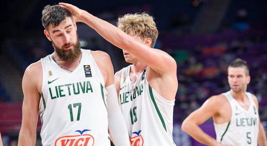 Lietuvas basketbolisti pārbaudes spēlē vēlreiz zaudē Latvijas pretiniecei Francijai