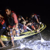 ES un Turcijas vienošanās nav krasi mazinājusi migrantu pieplūdumu, teikts ziņojumā