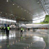 airBaltic получила новый турбовинтовой самолет Bombardier (фото)