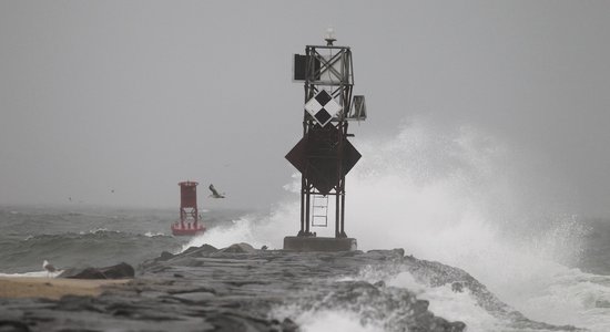 Orkāns 'Airīna' turpina plosīties; vismaz deviņi bojāgājušie