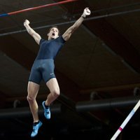 Француз побил "вечный" рекорд Бубки в прыжках с шестом
