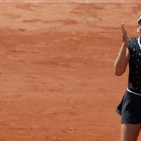 17 gadus vecā Aņisimova sensacionāli no 'French Open' troņa gāž Halepu