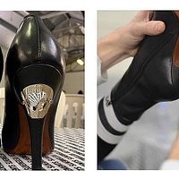ФОТО. Грузинский дизайнер встроил в туфли открывашку для бутылок
